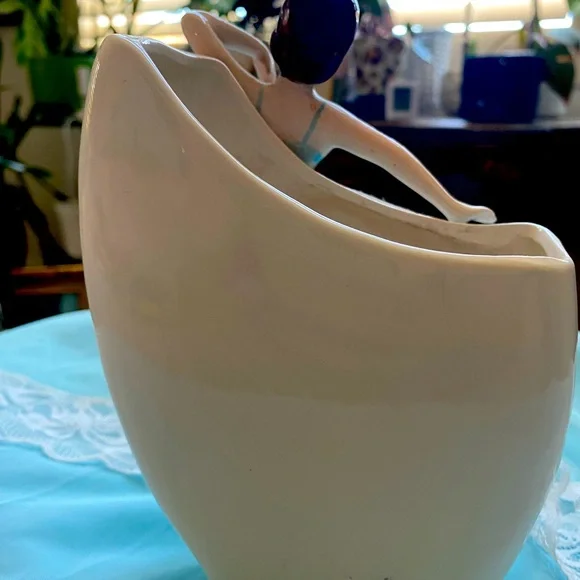 UCAGCO ELEGANCE BALLERINA VASE 7” - Picture 7 of 8